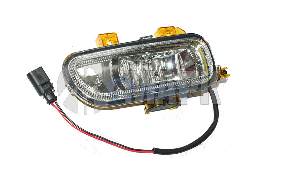 Фара противотуманная правая а/м КАМАЗ 5490/MB Axor A9408200156 (TangDe)